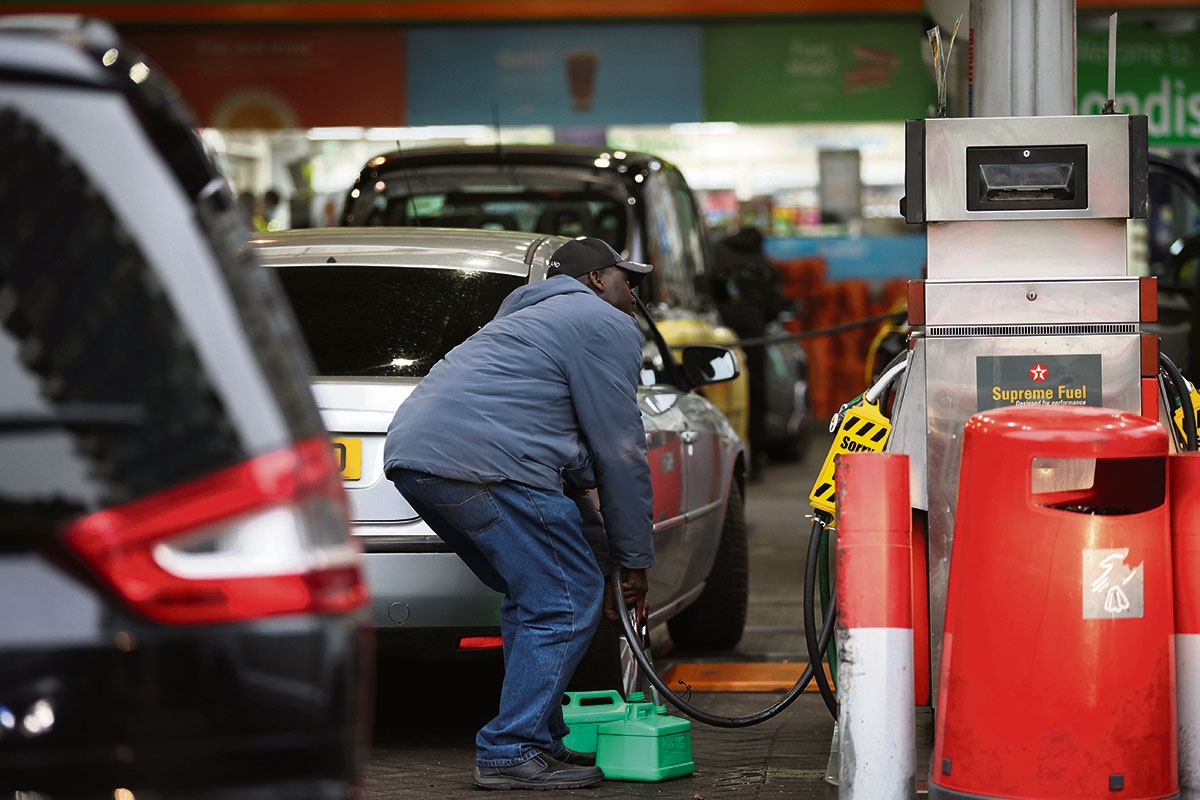 Britische Tankstelle