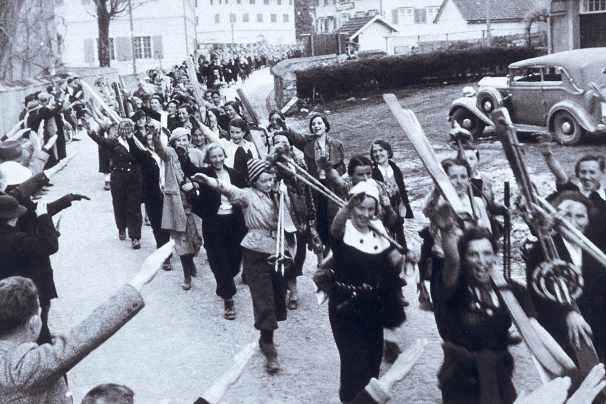 Deutschnationale Skienthusiasten am 6. März 1938 in Dornbirn (Vorarlberg)