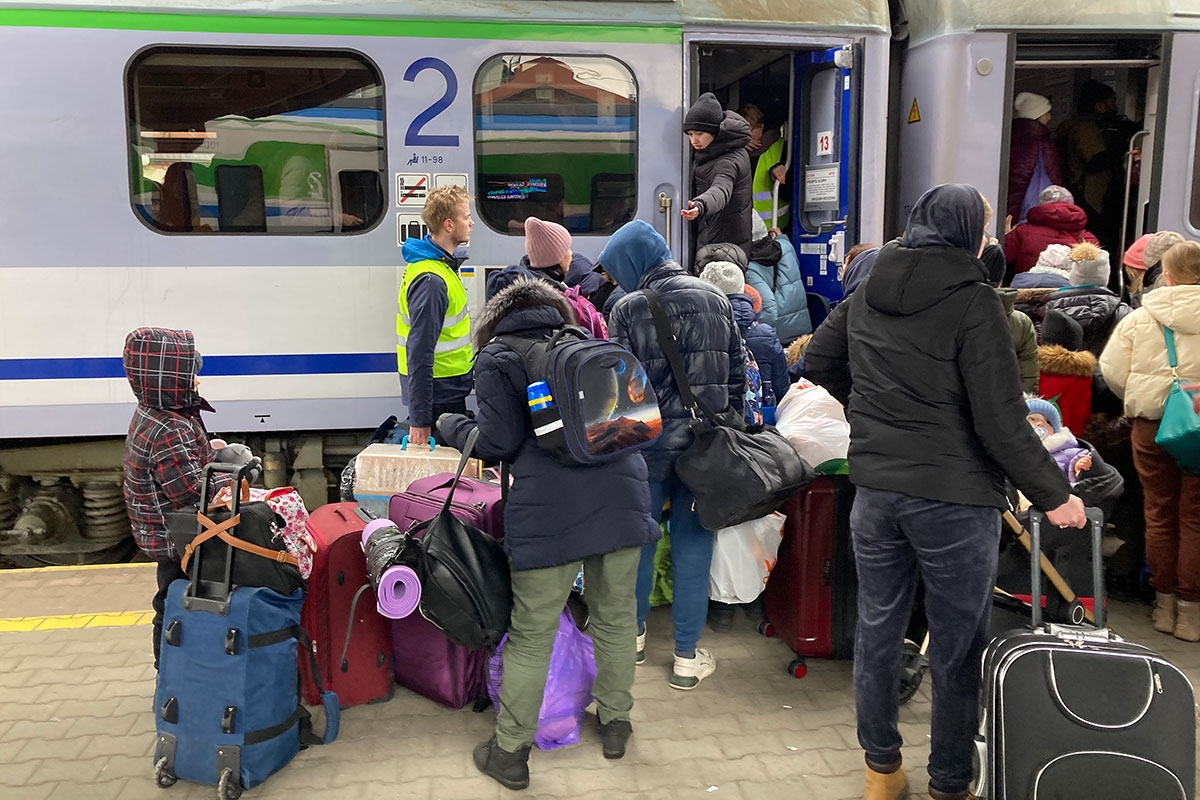 Zug am Bahngleis in Przemyśl