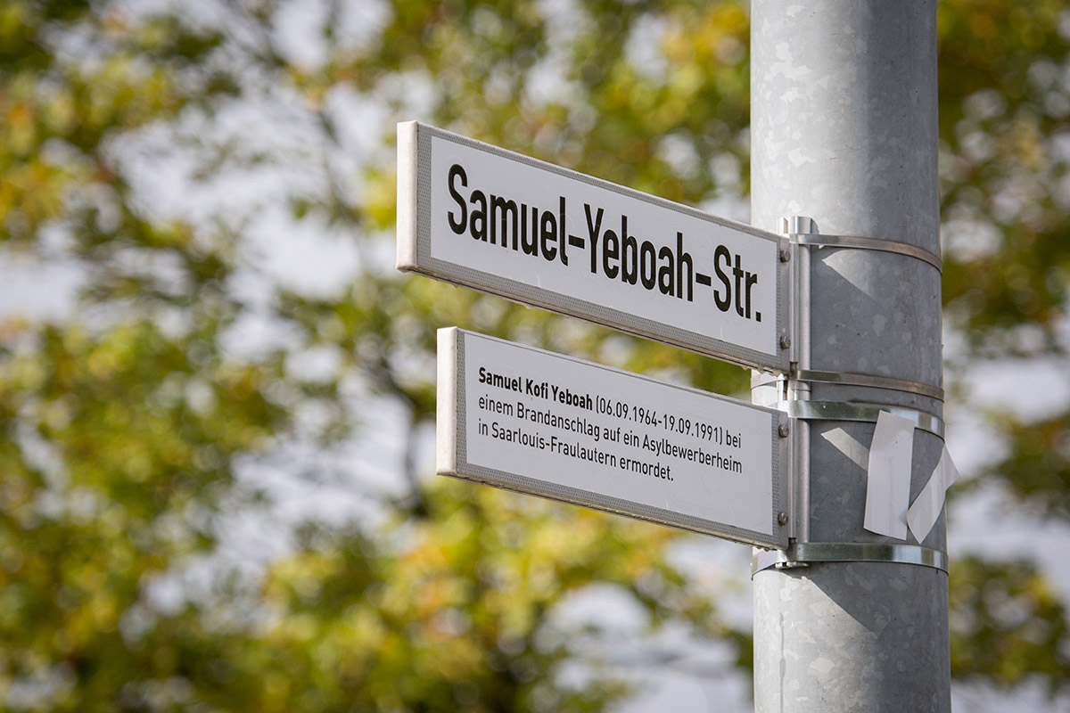 Straßenschild Yeboah