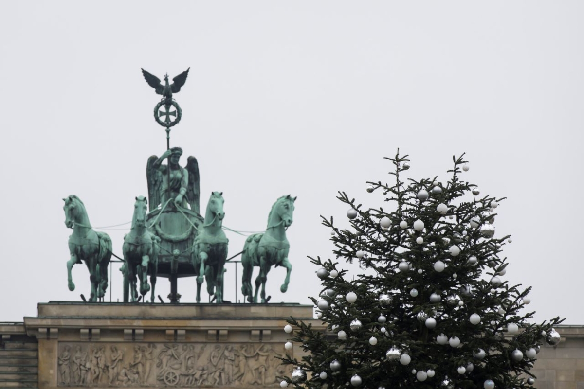 Weihnachtsbaum mit abgesägter Spitze 