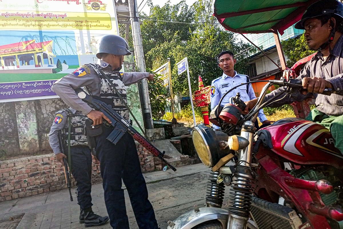 Myanmar Straßenkontrolle