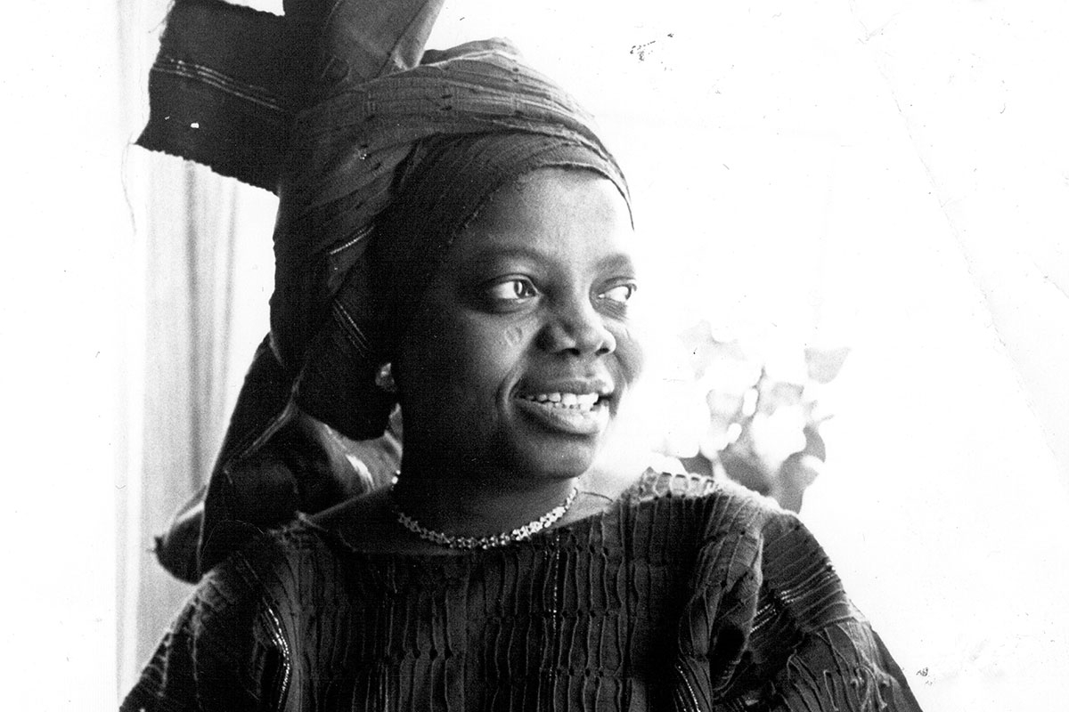 Porträtfoto Buchi Emecheta