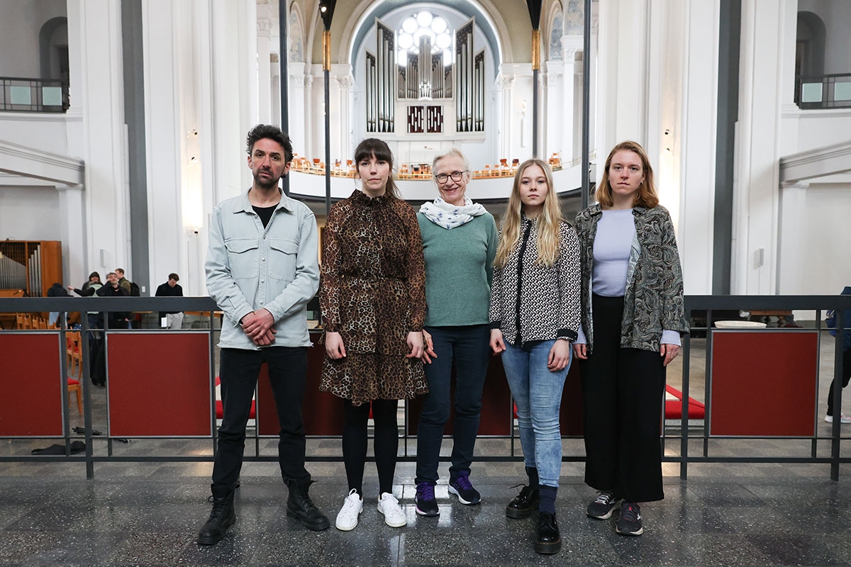 Aktivist:innen der Letzten Generation in der St. Thomas-Kirche am Mariannenplatz in Berlin-Kreuzberg