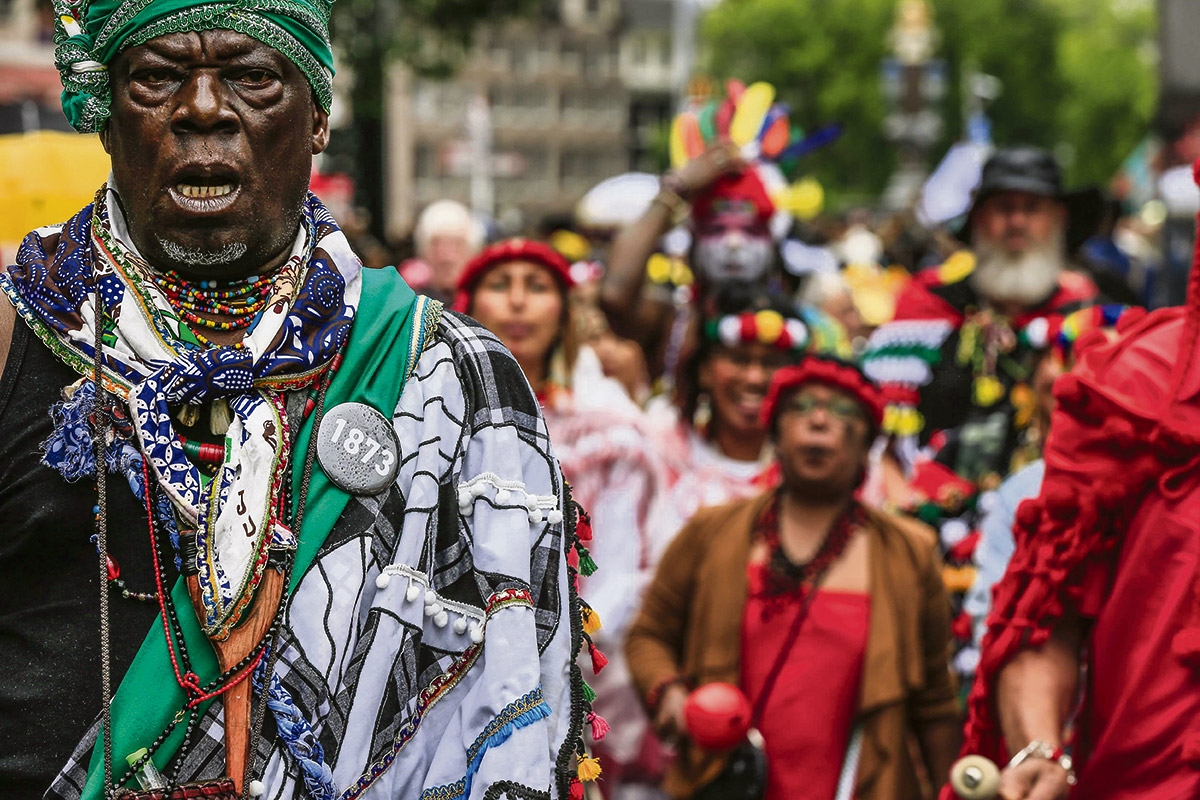 Mit der Bigi-Spikri-Parade beginnen die Ketikoti-Feiern zur Erinnerung an die Abschaffung der Sklaverei