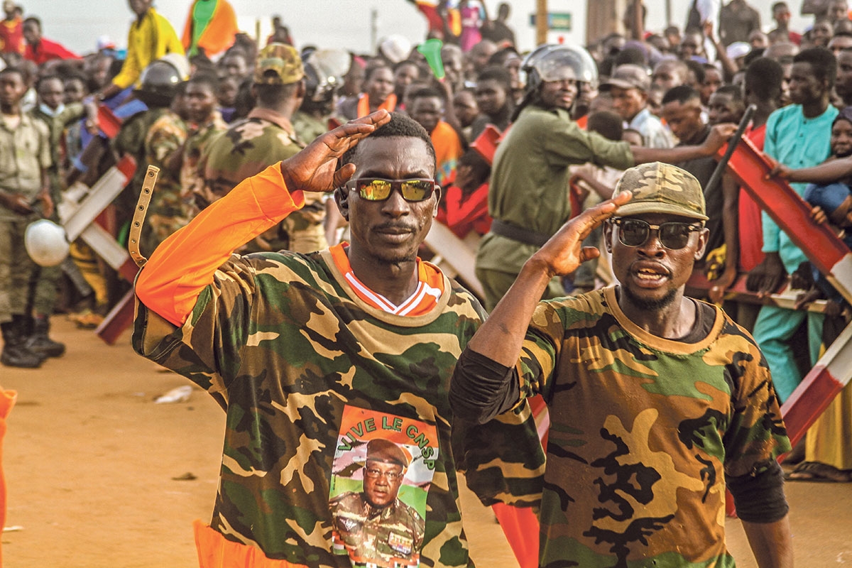 Demonstration vor einer französischen Militärbasis in Nigers Hauptstadt Niamey