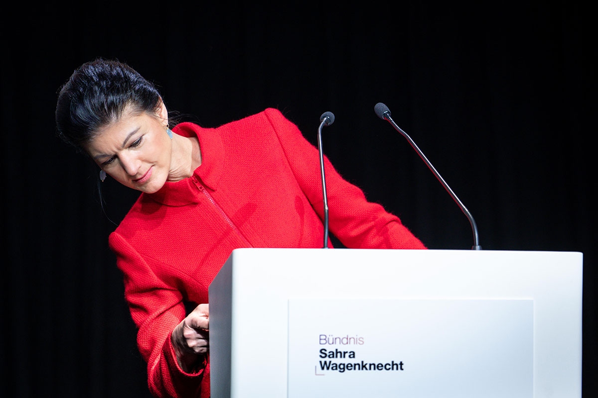 In ihrem Laden wird jede und jeder Einzelne von ganz oben überprüft, ob sie oder er auch passt. Sahra Wagenknecht und ihr BSW