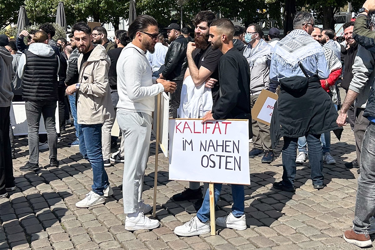 Kalifat statt Zweistaatenlösung. Die Gruppe Generation Islam hatte zu einer  »Pro-Palästina-Demonstration« am 15. Juni in Hannover aufgerufen