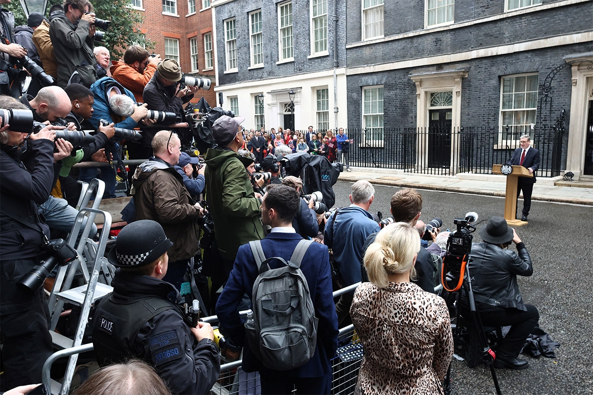 Andrang vor der Downing Street 10. Der neue Premierminister Keir Starmer am Tag nach seinem Wahlsieg