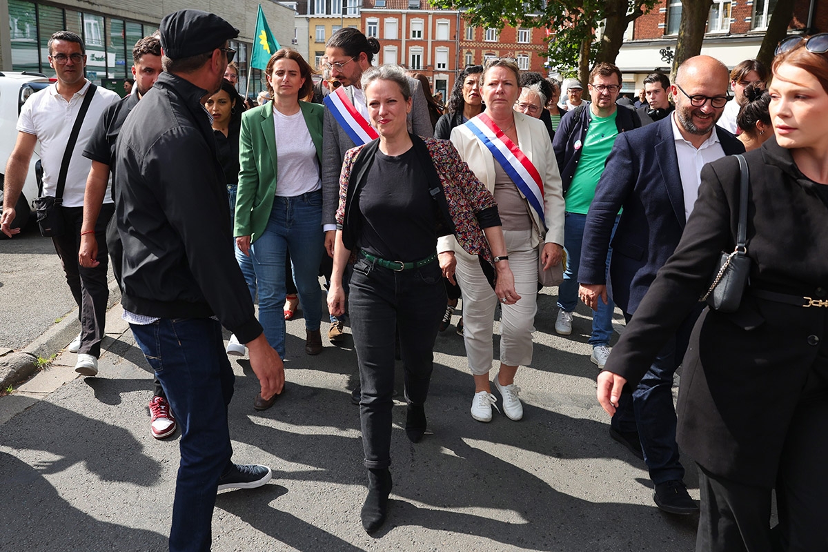 Schaulaufen für mehr Popularität. Lucie Castets flaniert in Lille, 27. Juli