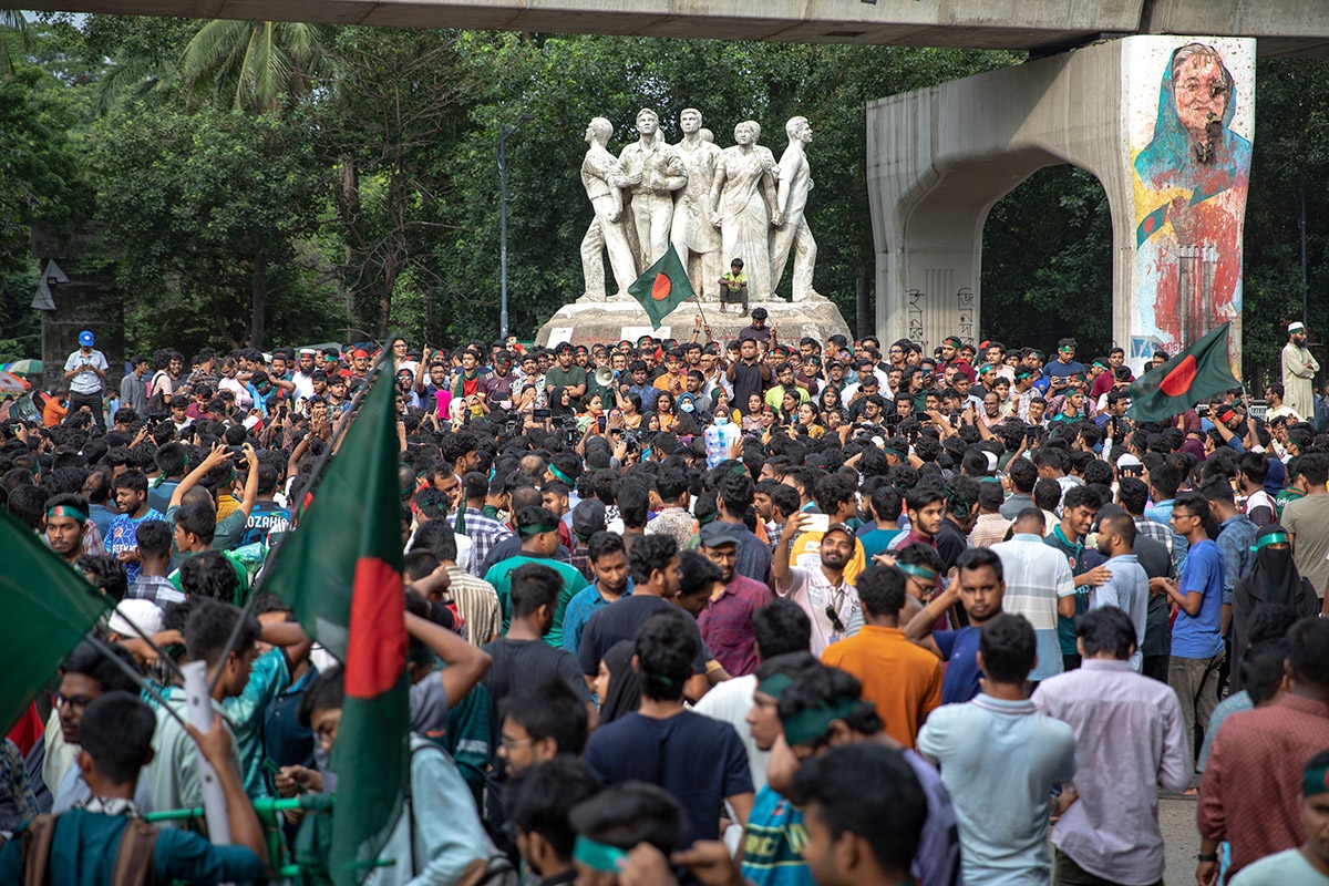 Sie fordern einen Prozess gegen Hasina. Studenten protestieren in der Nähe der Dhaka-Universität, 12. August