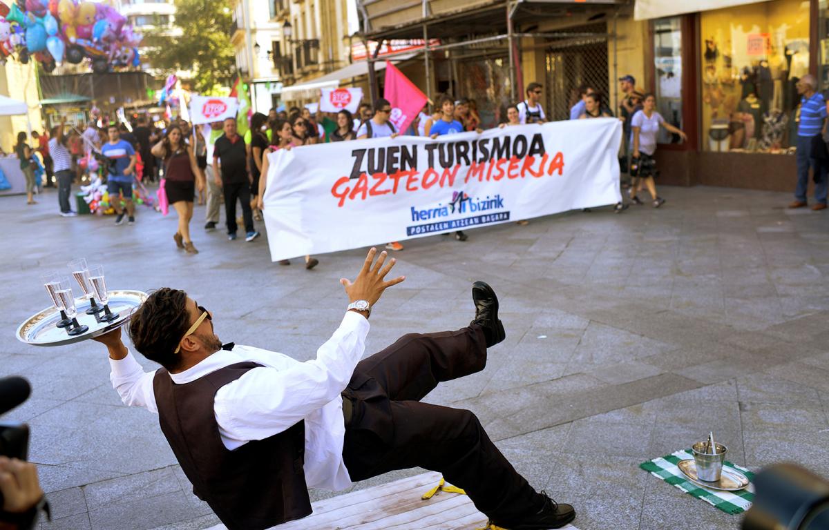  Demonstration in San Sebastián, 17. August