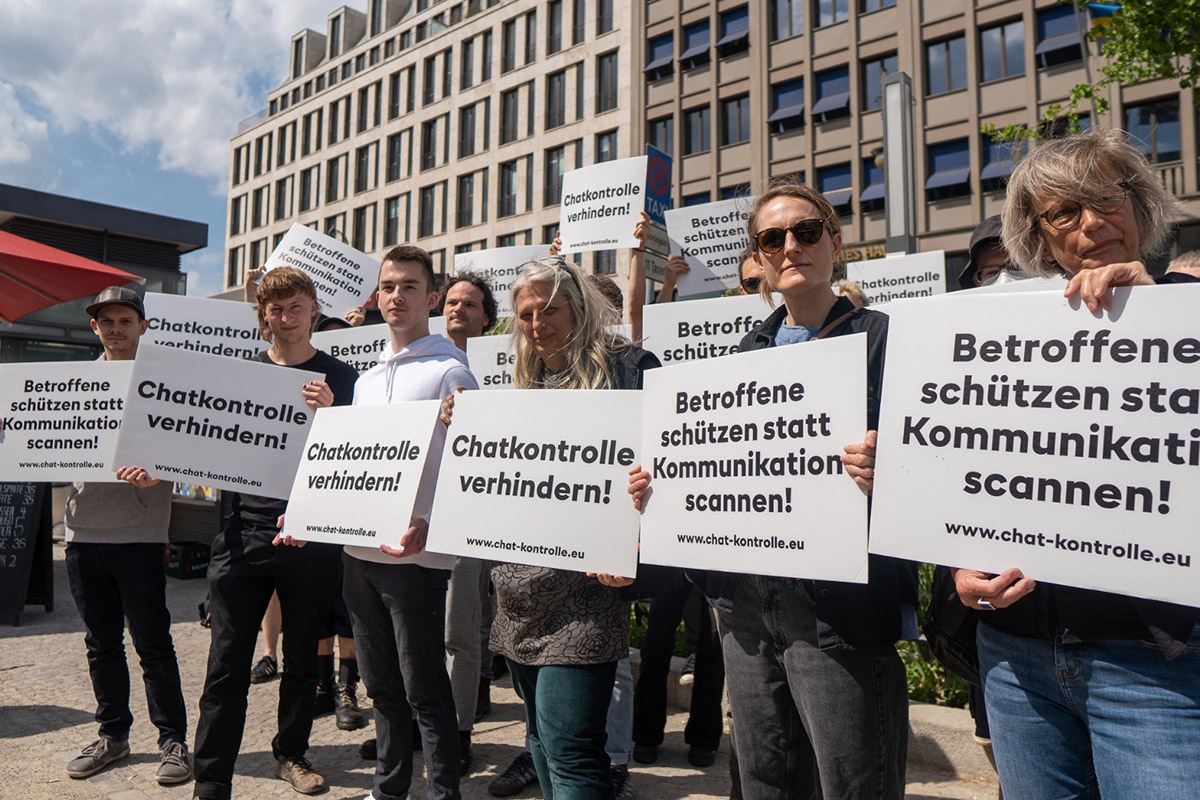 Protestaktion der Kampagne »Chatkontrolle Stoppen!«