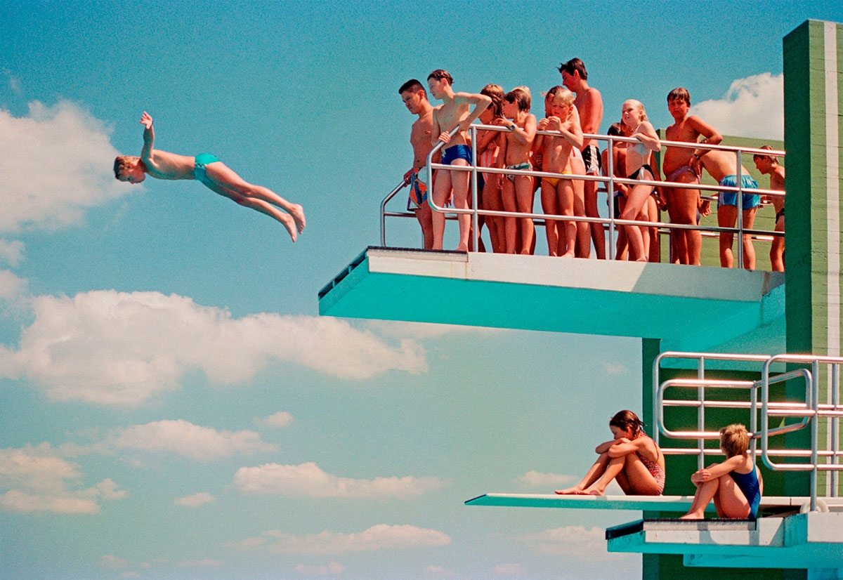 Sprungturm im Schwimmbad