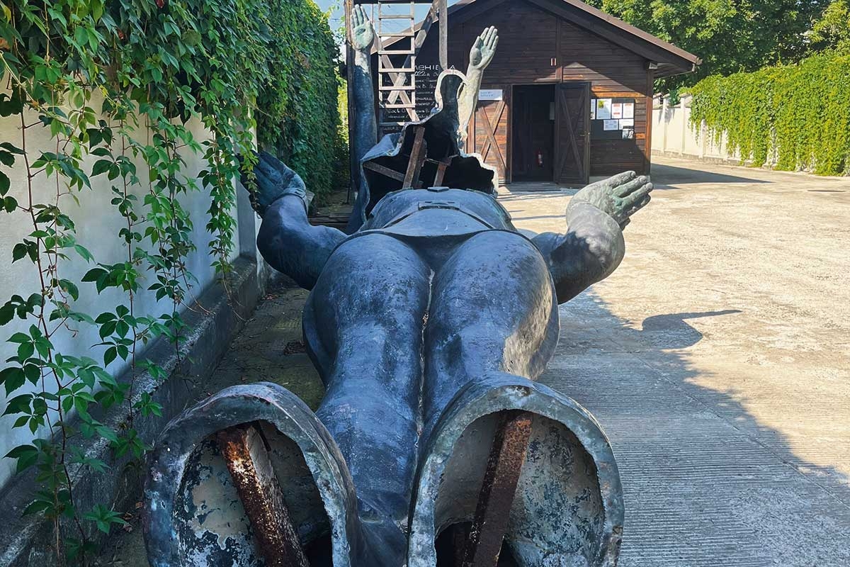 Das ehemalige sowjetische Ruhmesdenkmal im Museum Territority of Terror