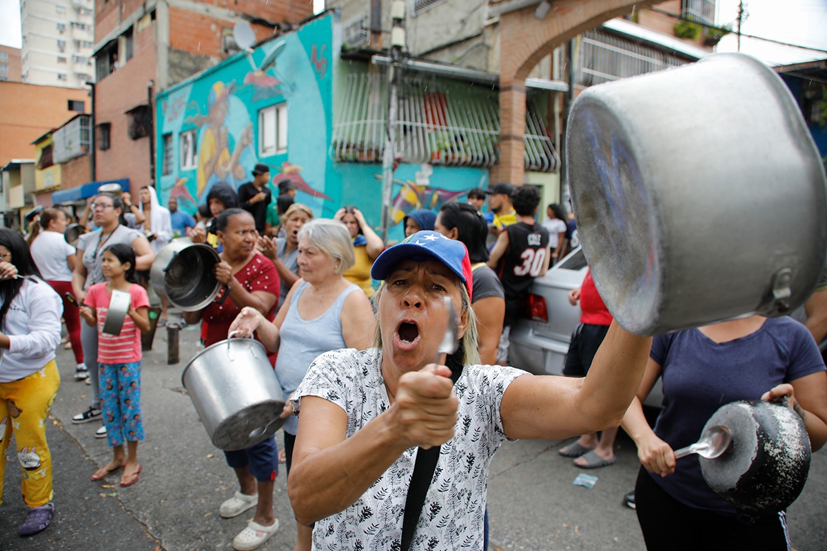 Unter Maduro bleiben die Töpfe leer. Protest gegen Wahlmanipulation und Verarmung in Caracas, 29. Juli