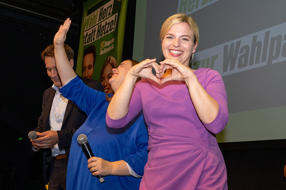 Geht gerade noDoppelherzchen von der Grünen-Politikerin Katharina Schulze, 2023