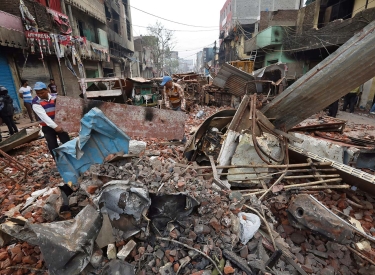 Sieht aus wie nach einem Luftangriff: Viertel in Delhi nach den Auseinandersetzungen über das CAA, 27. Februar