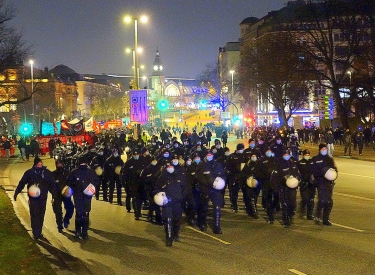 Polizeiaufgebot bei Demonstration gegen G20