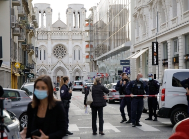 Straße vor der Basilika von Nizza