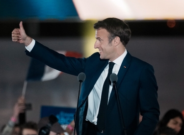  Frankreichs Präsident Emmanuel Macron feierte am Abend der Stichwahl mit Anhängern in Paris seinen Sieg