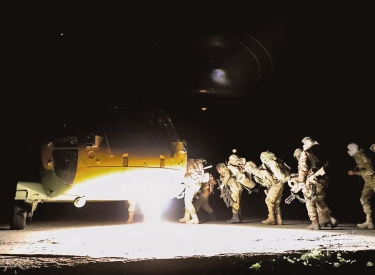 Türkisches Militär bei Nacht