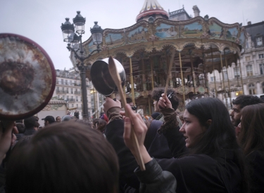 Proteste gegen Macron vor dem Pariser Rathaus am 17. April