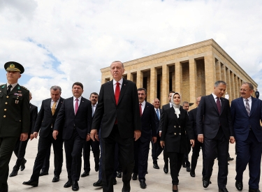 Präsident Recep Tayyip Erdoğan und die Mitglieder seines neuen Kabinetts besuchen das Atatürk-Mausoleum in Ankara, 6. Juni