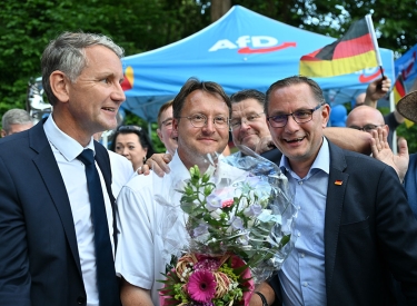 Höcke und Chrupalla gratulieren dem ersten AfD-Landrat Robert Sesselmann