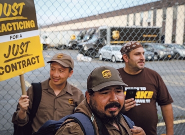 Gewerkschafter drohen UPS mit Streik