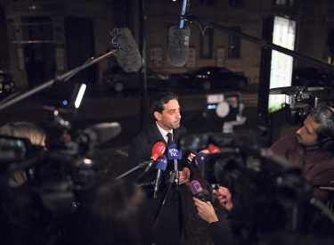 Nach dem Treffen von Saint-Denis. Stéphane Séjourné, Generalsekretär von Macrons Partei Renaissance, hält eine Pressekonferenz ab, 17. Oktober