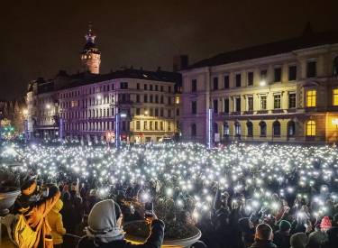 Lichtermeer, nicht von Pegida, sondern am 15. Januar in Leipzig bei einer Demonstration gegen die Deportationspläne von AfD und Werteunion