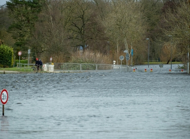 Hochwasser am Fluss Wümme