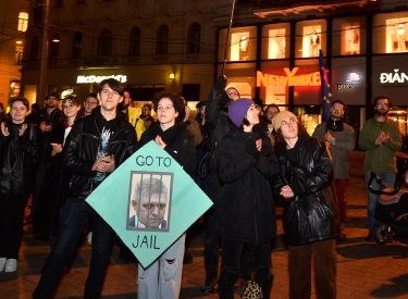 Sauer über die slowakische Justizreform. In Tschechien lebende Slowak:innen protestieren in Brünn, 15. Februar