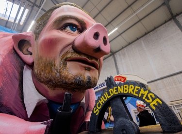 Christian Lindner, Schlawiner mit Schuldenbremse. Oink oink