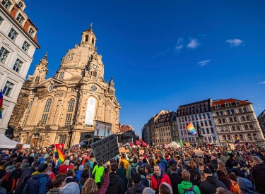 Demonstration unter dem Motto 'Wir sind die Brandmauer gegen die AfD und den Rechtsruck auf dem Neumarkt. Dresden, 25.02.2024 