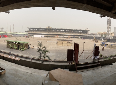 Nichts los. Das Areal des Tafawa Balewa Square in Lagos mit den Arbeiten der Biennale 