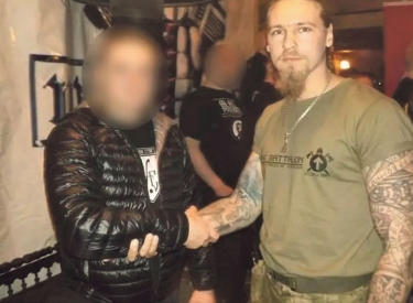 Russische Neonazi-Truppe: Russitsch-Kommandeur Jan Petrowskij alias Woislaw Torden (r.) sitzt in Finnland in U-Haft