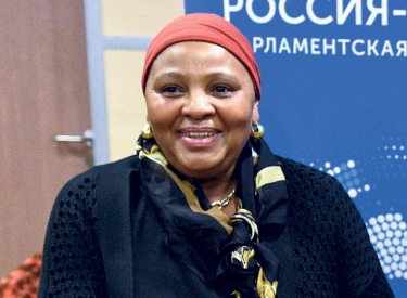 Nosiviwe Mapisa-­Nqakula