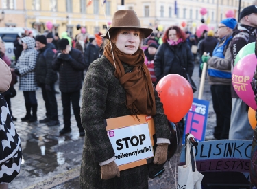 Die Pläne zur Einschränkung des Streikrechts sorgen für eine der umfassendsten Streikwellen der jüngeren finnischen Geschichte. Helsinki, 1. Februar