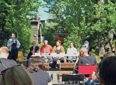 Der Stand der Dinge. Bei der Pressekonferenz am 3. Mai klärten unter anderem die Vorstandsmitglieder von Lockkunst über die derzeitige Situation auf