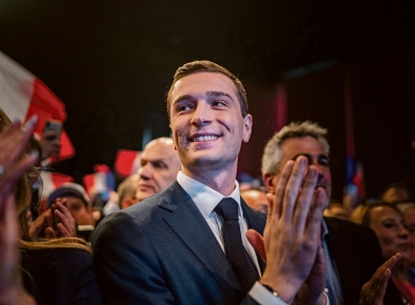 Mal für, mal gegen einen »Großen Austausch«: Jordan Bardella vom rechtesextremen Rassemblement national in Perpignan, 1. Mai