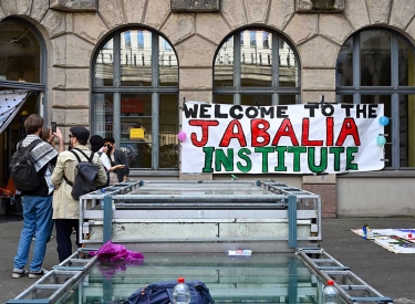 Wollen Berlin am liebsten zu Gaza machen: Die Besetzer an der Humboldt-Universität benennen das Institut für Sozialwissenschaften in »Jabalia Institute« um - nach der Stadt im nördlichen Gaza-Streifen, 23. Mai