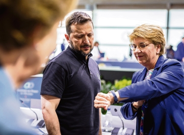 Was hat die Stunde geschlagen? Der ukrainische Präsident Wolodymyr Selenskyj mit der Schweizer Bundespräsidentin Viola Amherd, 16. Juni