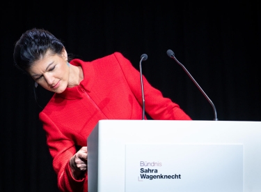 In ihrem Laden wird jede und jeder Einzelne von ganz oben überprüft, ob sie oder er auch passt. Sahra Wagenknecht und ihr BSW