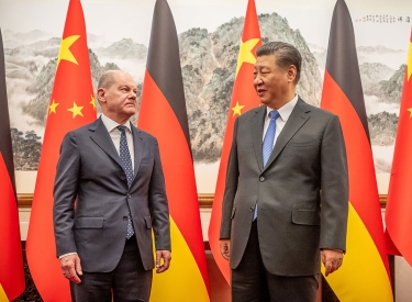 Xi Jinpings (r.) Äußerung, China ­lehne die Drohung mit Atomwaffen ab, wurde von Olaf Scholz mehrfach hervorgehoben. Nun ist sie entwertet