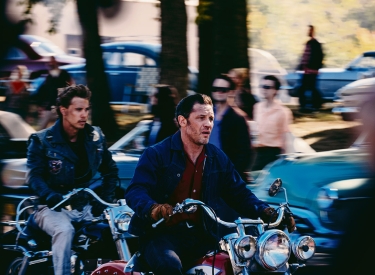 Gründeten ihren Motorradclub, nachdem sie den Film »The Wild One« geschaut hatten: Benny (Austin Butler, l.) und Johnny (Tom Hardy)